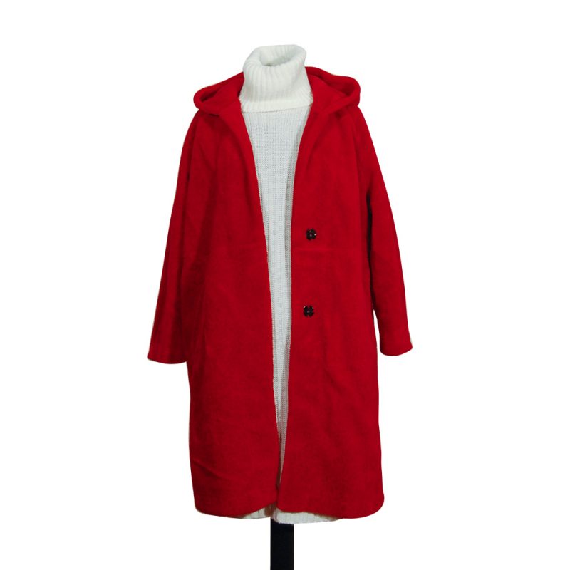 conjunto-vestido-blanco-canale-abrigo-rojo-vivo-soria-novias